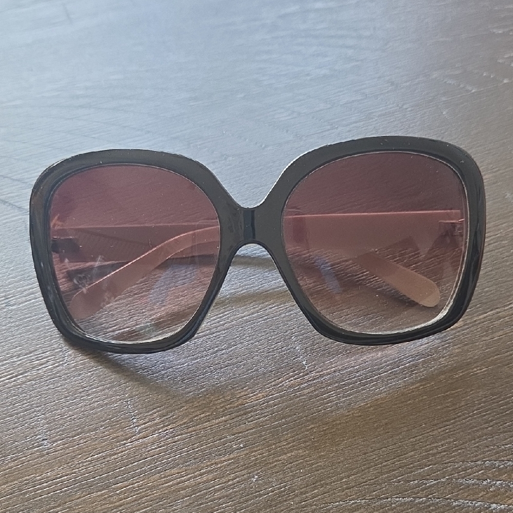 Stylish Black Round Frame Sunglasses